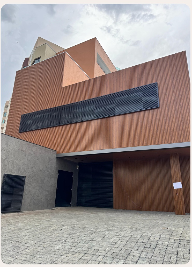 Fachada residencial revestida
